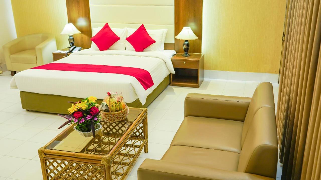 Asia Pacific Hotel Dhaka Exteriör bild